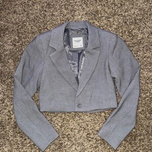 Abercrombie & Fitch Gray Cropped Blazer